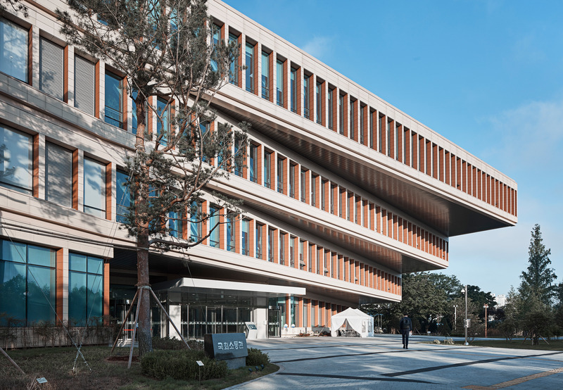 Dossier de presse | 6995-01 - Communiqué de presse | National Assembly Communication Building - Haeahn Architecture + H Architecture - Architecture institutionnelle - Crédit photo : Namsun Lee