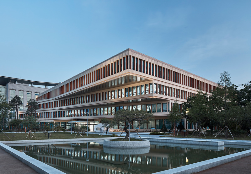 Dossier de presse | 6995-01 - Communiqué de presse | National Assembly Communication Building - Haeahn Architecture + H Architecture - Architecture institutionnelle - Crédit photo : Namsun Lee