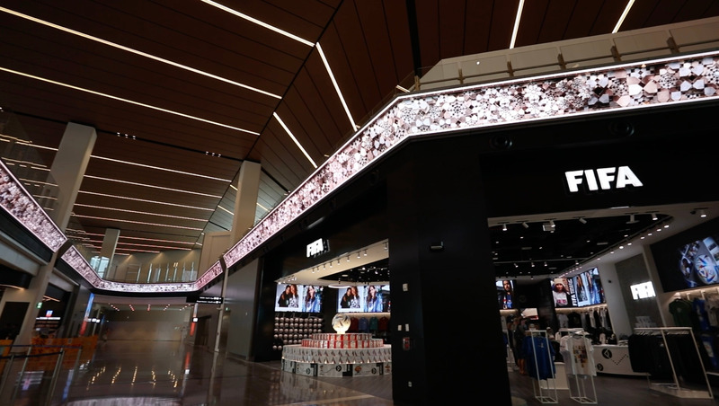 Press kit | 1089-10 - Press release | Moment Factory: 10 Years of Reimagining the Passenger Experience - Moment Factory - Institutional Architecture - The Orchard: Hamad International Airport, Doha, Qatar | 2022 - Photo credit: Moment Factory