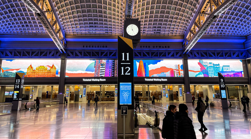 Press kit | 1089-10 - Press release | Moment Factory: 10 Years of Reimagining the Passenger Experience - Moment Factory - Institutional Architecture - Moynihan Train Hall, Pennsylvania Station, New York City | 2020 - Photo credit: Moment Factory