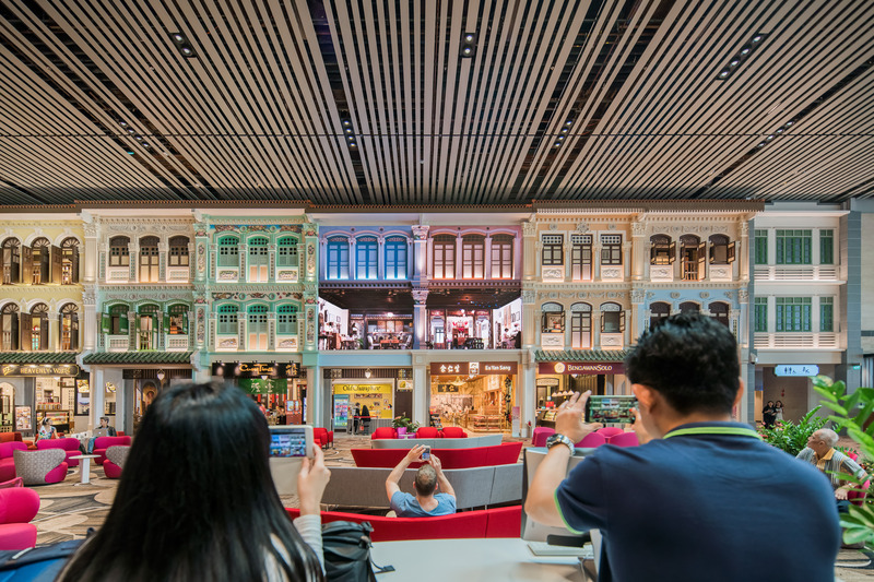 Press kit | 1089-10 - Press release | Moment Factory: 10 Years of Reimagining the Passenger Experience - Moment Factory - Institutional Architecture - <p>The Theatre of Experience: Terminal 4, Singapore Changi Airport | 2017 </p><br style=""> - Photo credit: Moment Factory