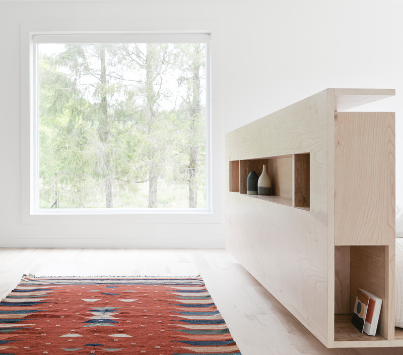 Dossier de presse | 5301-04 - Communiqué de presse | Pine Lane House - Ballman Khapalova - Architecture résidentielle - Interior - Custom Bed Frame - Crédit photo : Ballman Khapalova