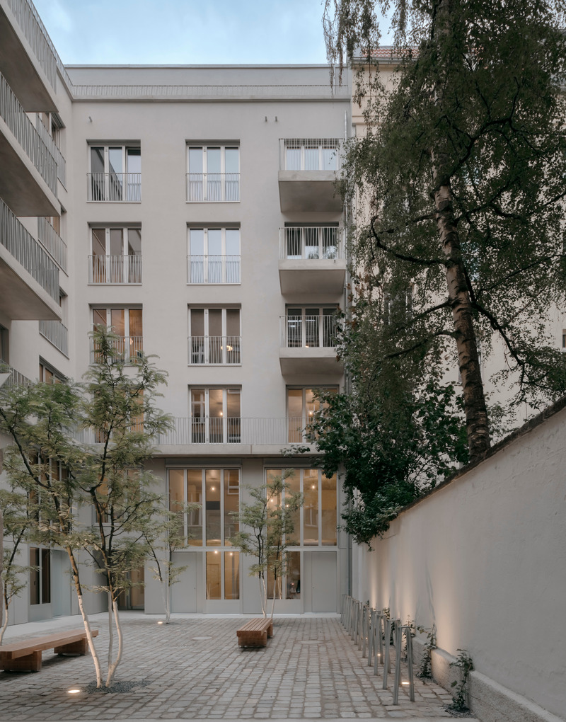 Dossier de presse | 6863-02 - Communiqué de presse | Urban Infill Berlin - Appels Architekten - Architecture résidentielle - <p>The central courtyard.</p> - Crédit photo : © Simon Menges