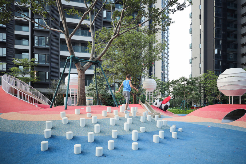 Dossier de presse | 7020-01 - Communiqué de presse | Natural and Organic: Red Dunes Playtopia - XISUI Design - Architecture de paysage -  Integration of activity facilities with terrain  - Crédit photo : Hu Yihao, XISUI Design