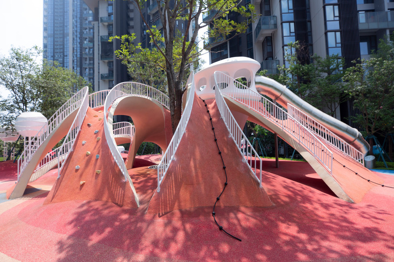 Dossier de presse | 7020-01 - Communiqué de presse | Natural and Organic: Red Dunes Playtopia - XISUI Design - Architecture de paysage -   <p class="">Challenging climbing facilities</p>   - Crédit photo : Hu Yihao, XISUI Design