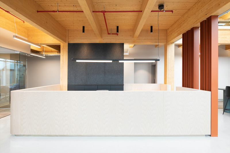 Dossier de presse | 1698-03 - Communiqué de presse | Garoy Construction - Perron - Design d’intérieur commercial - Crédit photo : Emilie Langlais