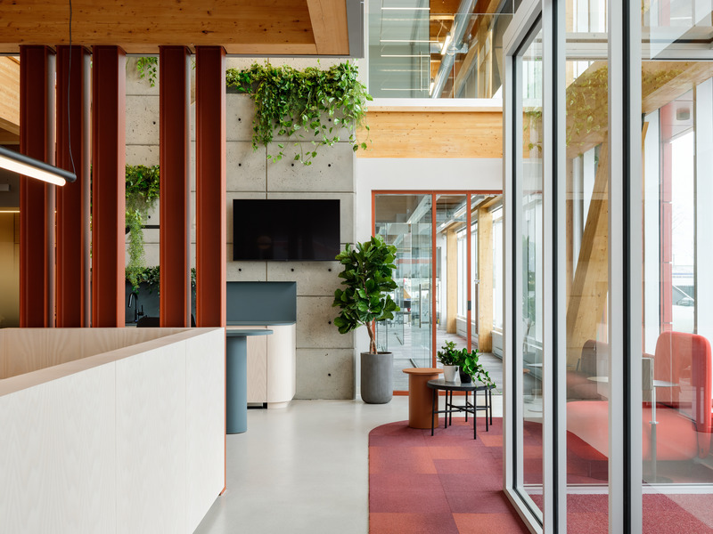Dossier de presse | 1698-03 - Communiqué de presse | Garoy Construction - Perron - Design d’intérieur commercial - Entrée - Crédit photo : Ulysse Lemerise @ OSA