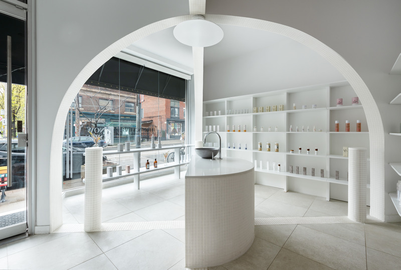 Dossier de presse | 2744-05 - Communiqué de presse | Pharmacy Lab - StudioAC - Architecture commerciale - Crédit photo :  Jeremie Warshafsky Photography 