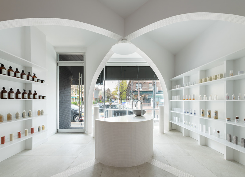 Dossier de presse | 2744-05 - Communiqué de presse | Pharmacy Lab - StudioAC - Architecture commerciale - Crédit photo : Jeremie Warshafsky Photography