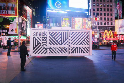 Dossier de presse | 675-04 - Communiqué de presse | SnackBox, Times Square New York - Aedifica - Art de vivre - Crédit photo : Cesar Nicolescu