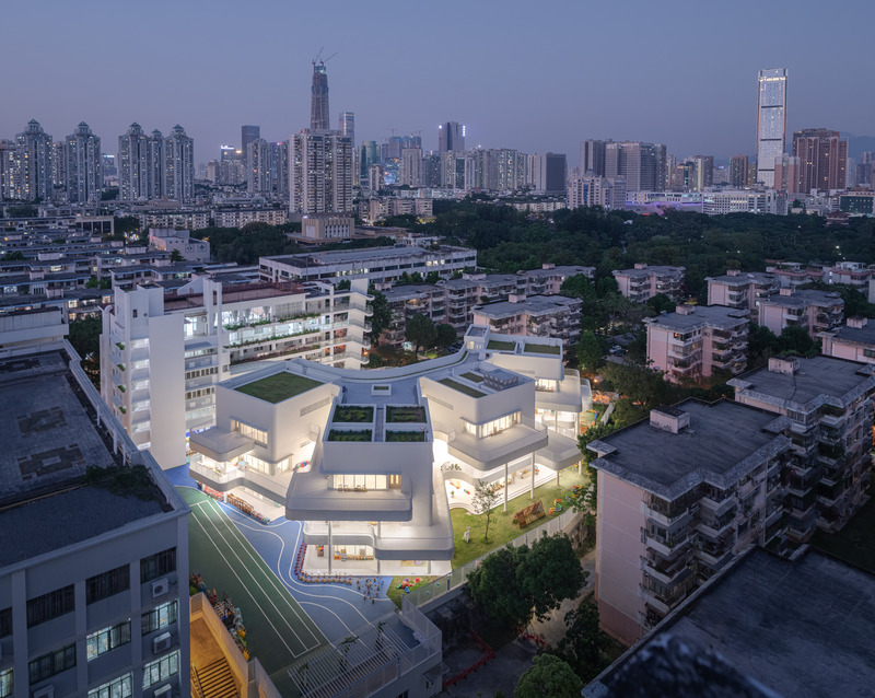 Dossier de presse | 5204-02 - Communiqué de presse | Kindergarten of Museum Forest - Yunchao Xu / Atelier Apeiron - Architecture institutionnelle - <p>night view</p> - Crédit photo : Schran Images