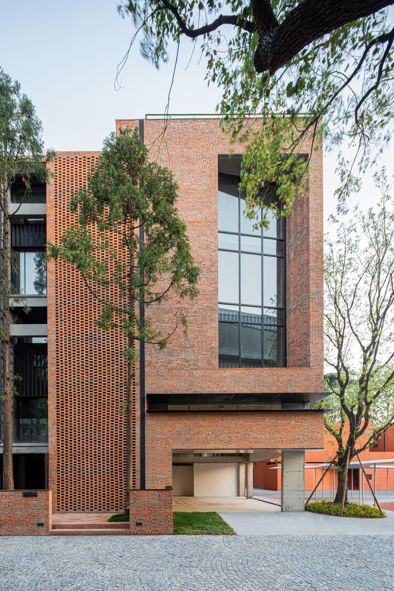 Dossier de presse | 5090-01 - Communiqué de presse | Renovation of Nanjing Combat Machinery Factory - Mix Architecture - Architecture commerciale - Renovation of Nanjing Combat Machinery Factory(Hongchuang PARK) by Mix Architecture - Crédit photo : <p class="">Xiaobin Lv</p>