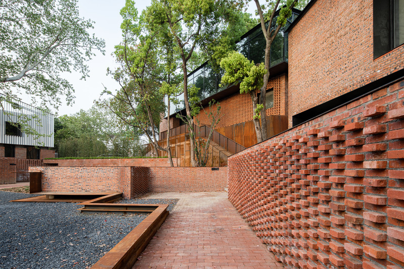 Dossier de presse | 5090-01 - Communiqué de presse | Renovation of Nanjing Combat Machinery Factory - Mix Architecture - Architecture commerciale - Renovation of Nanjing Combat Machinery Factory(Hongchuang PARK) by Mix Architecture - Crédit photo : Xiaobin Lv