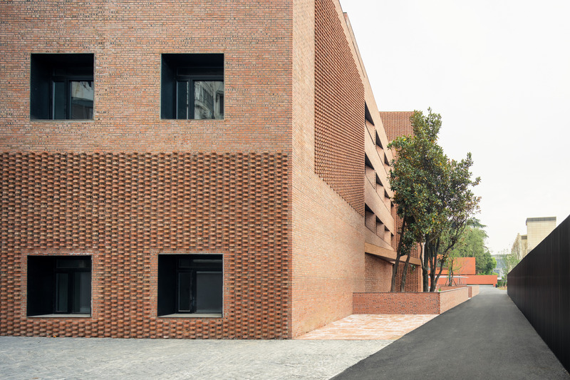 Dossier de presse | 5090-01 - Communiqué de presse | Renovation of Nanjing Combat Machinery Factory - Mix Architecture - Architecture commerciale - Renovation of Nanjing Combat Machinery Factory(Hongchuang PARK) by Mix Architecture - Crédit photo : <p class="">Xiaobin Lv</p>