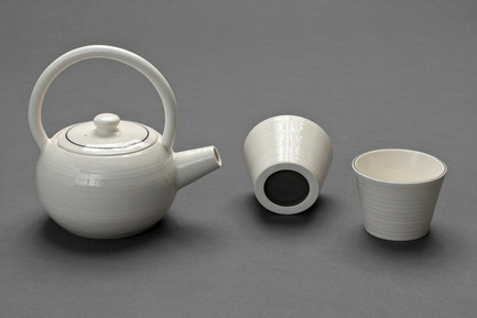 Press kit | 670-03 - Press release | souk @ sat | take 8 | 2011 - Society for Arts and Technology (SAT) - Event + Exhibition - Ishizuka Ceramics - Photo credit:  Guy L'Heureux