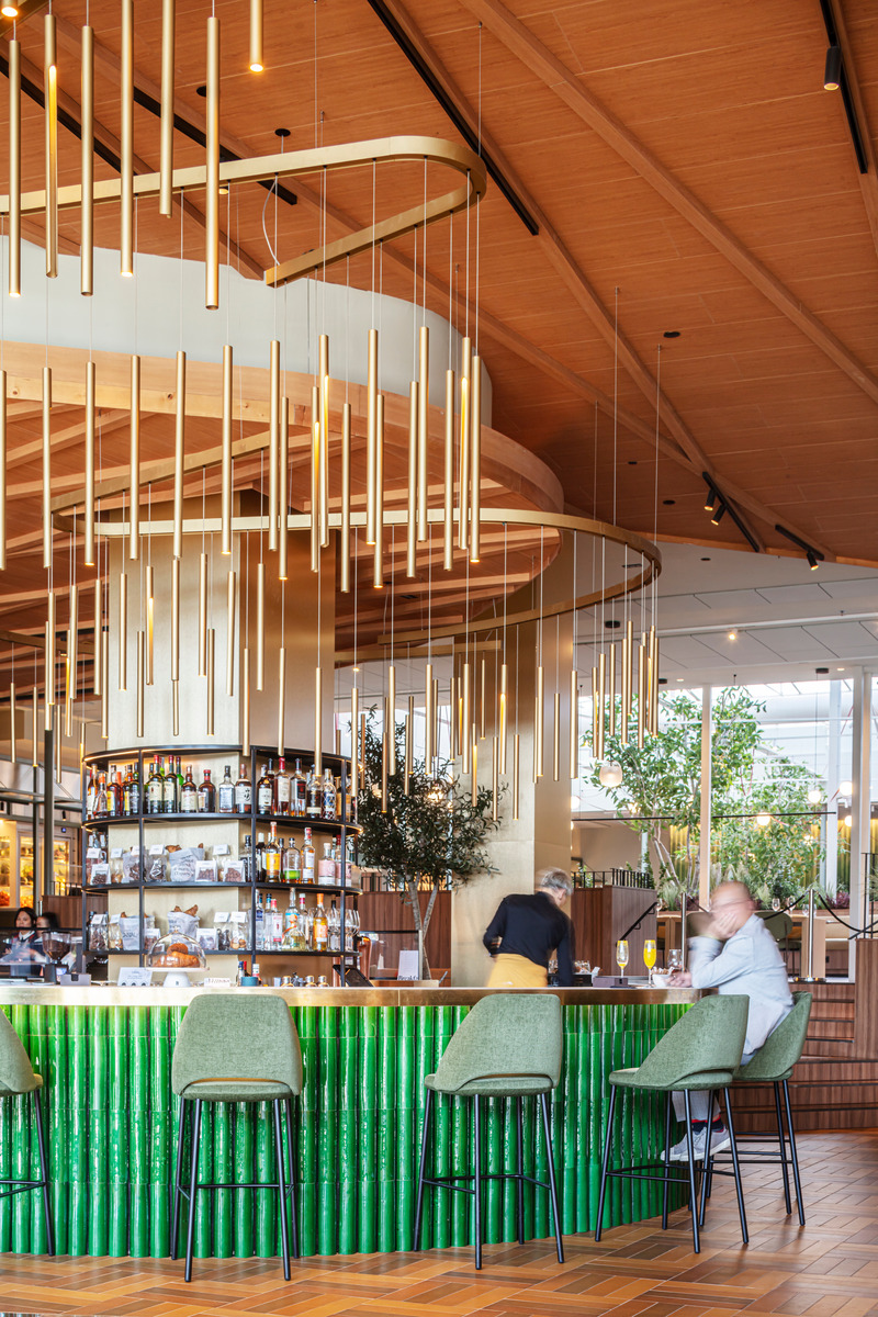 Dossier de presse | 3724-12 - Communiqué de presse | SIMULTANEO in Hotel Plaza - EL EQUIPO CREATIVO - Design d’intérieur commercial - Restaurant Area - Crédit photo : Adria Goula