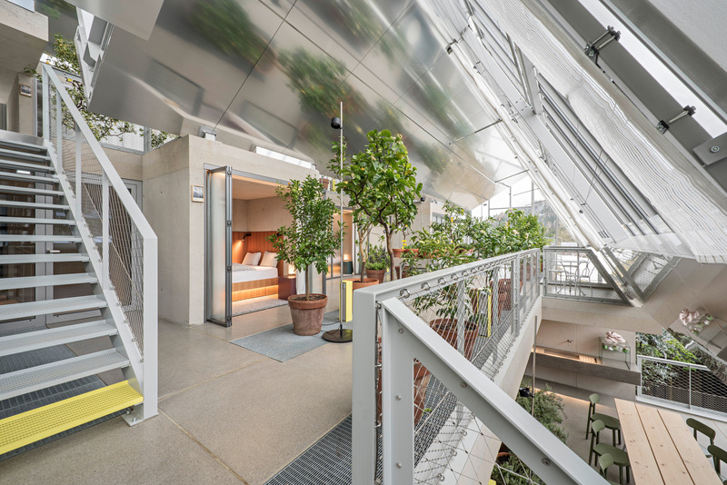 Press kit | 6636-01 - Press release | Steirereck am Pogusch - PPAG architects - Commercial Architecture - Large glass house, view across the floors and to the atrium (in the background)<br> - Photo credit: Hertha Hurnaus