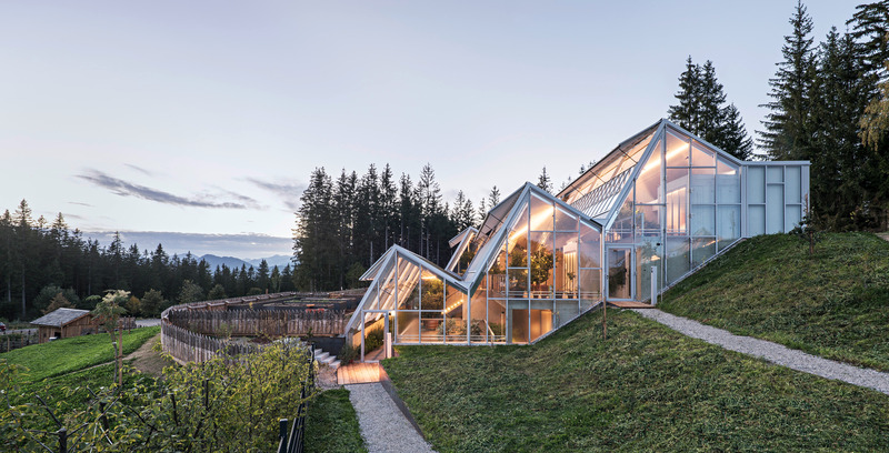 Press kit | 6636-01 - Press release | Steirereck am Pogusch - PPAG architects - Commercial Architecture - The Large Glasshouse with a view on the surrounding landscape.<br style=""> - Photo credit: Hertha Hurnaus