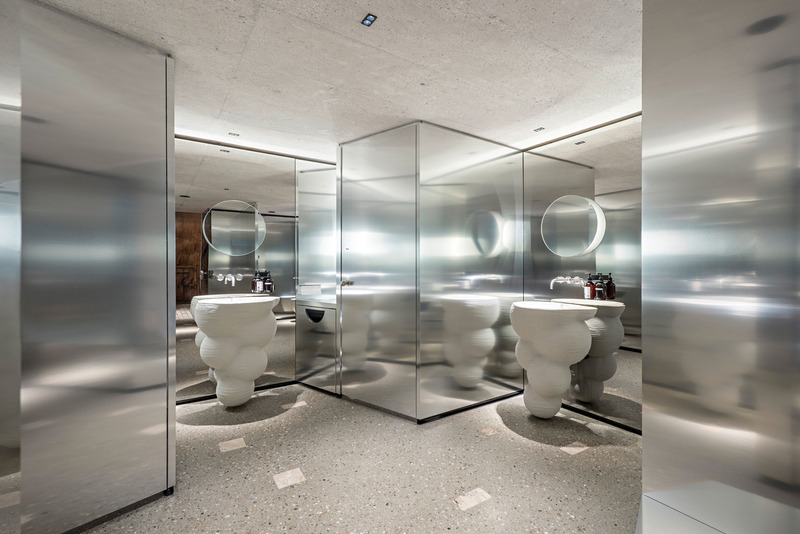 Press kit | 6636-01 - Press release | Steirereck am Pogusch - PPAG architects - Commercial Architecture - The lady's powder room features 3D-printed washbasins.<br style=""> - Photo credit: Hertha Hurnaus