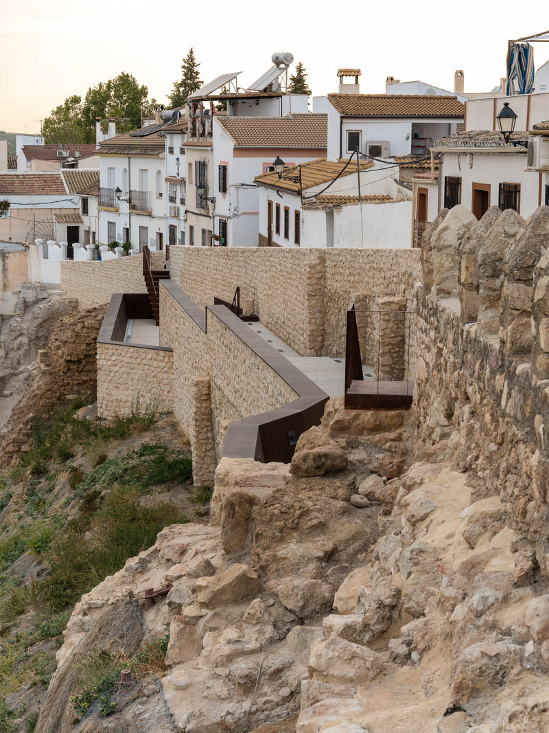 Press kit | 7022-01 - Press release | Consolidation and Enhancement of the Medieval Wall of Cabra in Spain - EYAC Arquitec - Landscape Architecture - Photo credit: EYAC Arquitec | Manolo Espaliú (Photographer)