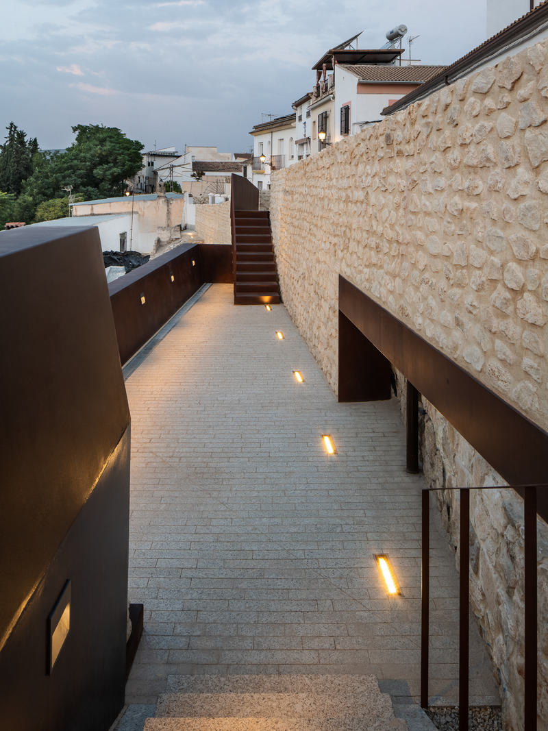 Press kit | 7022-01 - Press release | Consolidation and Enhancement of the Medieval Wall of Cabra in Spain - EYAC Arquitec - Landscape Architecture - Photo credit: EYAC Arquitec | Manolo Espaliú (Photographer)