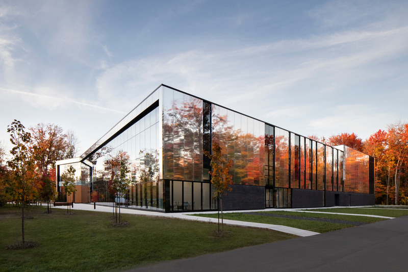 Press kit | 752-05 - Press release | The CNIMI’s New Building Embraces the Future With Open Arms - NFOE Inc. - Institutional Architecture - Photo credit: Stéphane Brügger