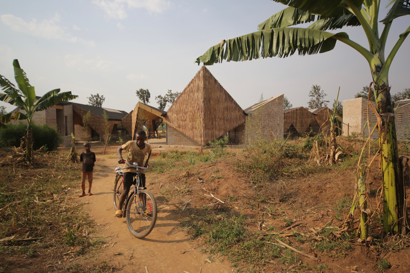 Press kit | 7043-01 - Press release | Komera Leadership Center - BE_Design - Institutional Architecture - Photo credit: Bruce Engel