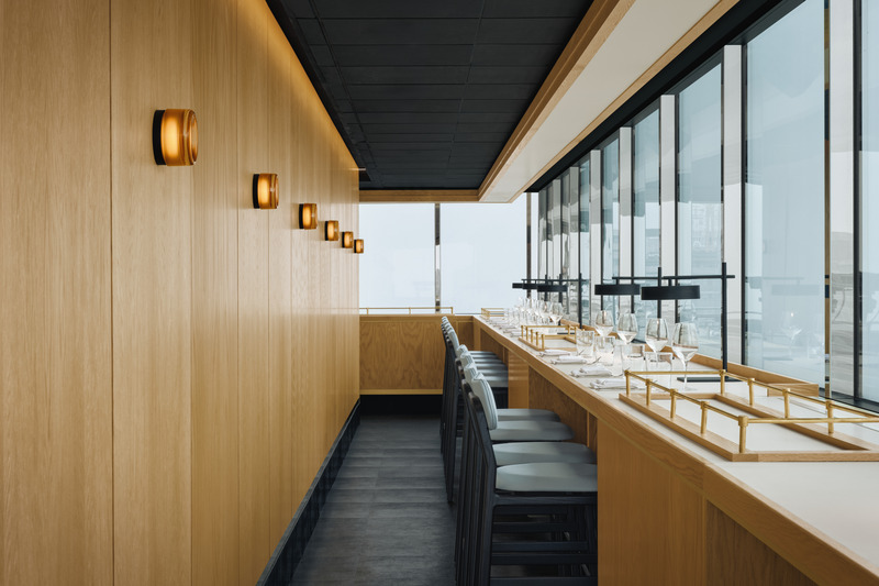 Press kit | 1303-19 - Press release | Modernist Elegance Meets Panoramic Views at Montreal’s New Culinary Destination - Sid Lee Architecture - Commercial Interior Design - 45th  - Photo credit: Alex Lesage