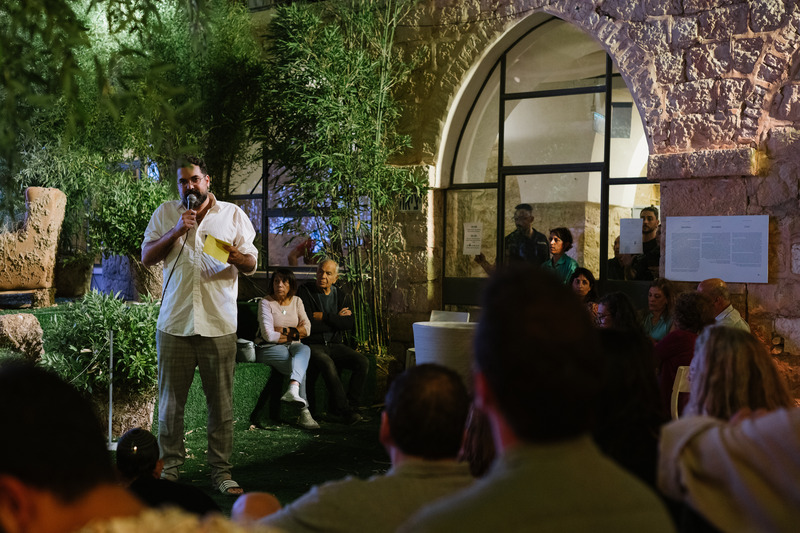 Press kit | 6944-02 - Press release | Jerusalem Design Week 2023: Exploring 'Lies & Falsehoods' - Jerusalem Design Week - Event + Exhibition - Dr. Jeremy Fogel leading the Jerusalem Design Week 2023 Talks Programme - Photo credit: Dor Kedmi