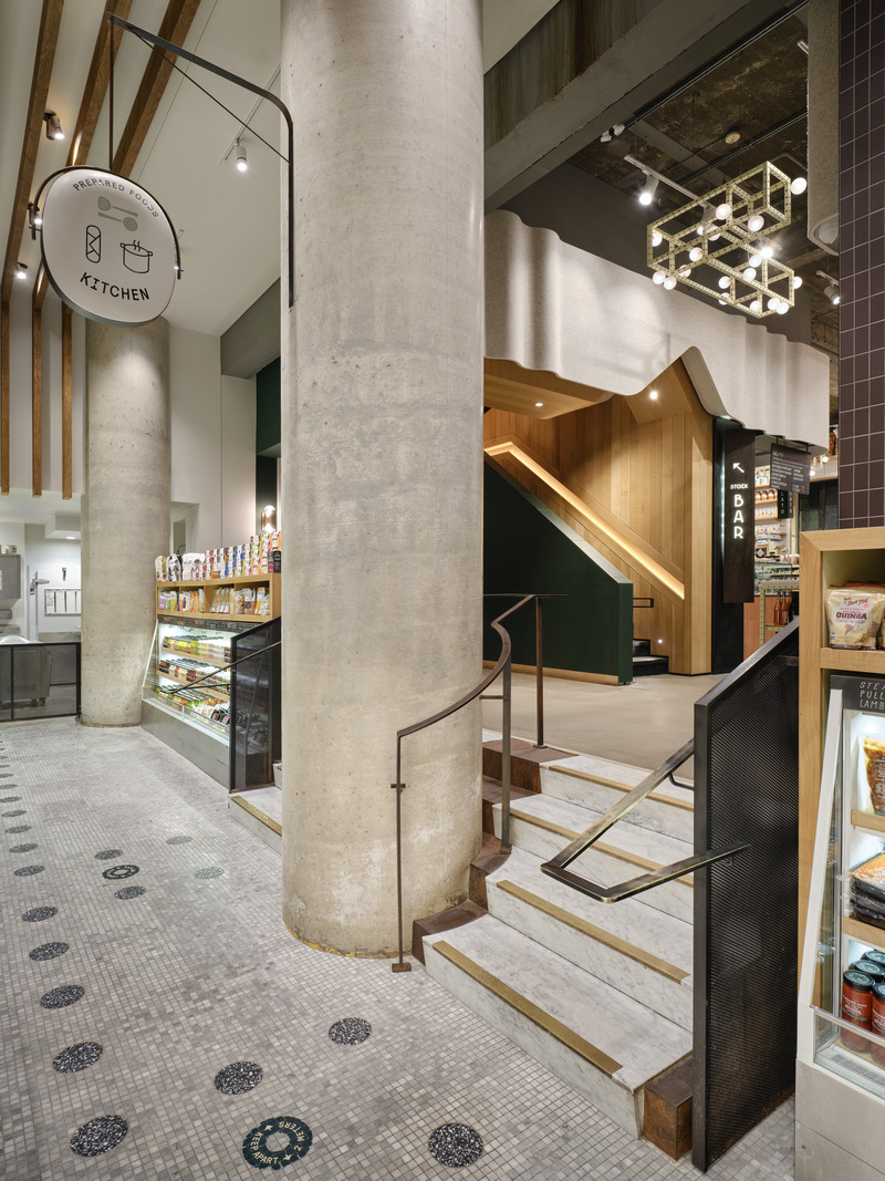 Dossier de presse | 1858-04 - Communiqué de presse | Stock T.C Transforms a Heritage Postal Station Into an Original Gastronomic Experience - Giannone Petricone Associates - Design d’intérieur commercial - As one moves through the interior, unusual juxtapositions of texture and materials such as raw and refined, hard and soft, colourful and monochromatic, subtly indicate STOCK T.C’s delightful and fresh mixing of ingredients and ideas.<br style=""> - Crédit photo : Doublespace