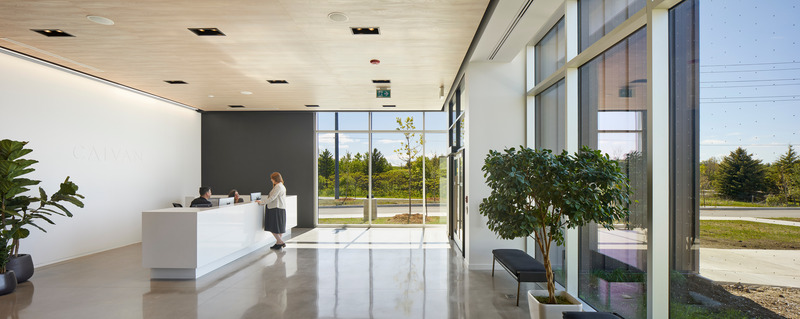 Press kit | 1132-06 - Press release | Redefining the Workplace Experience: Caivan / ABIC's New Head Office - Figurr Architects Collective - Commercial Architecture - Photo credit: Tom Arban Photography