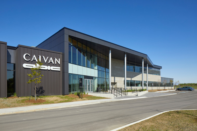 Press kit | 1132-06 - Press release | Redefining the Workplace Experience: Caivan / ABIC's New Head Office - Figurr Architects Collective - Commercial Architecture - Photo credit: Tom Arban Photography