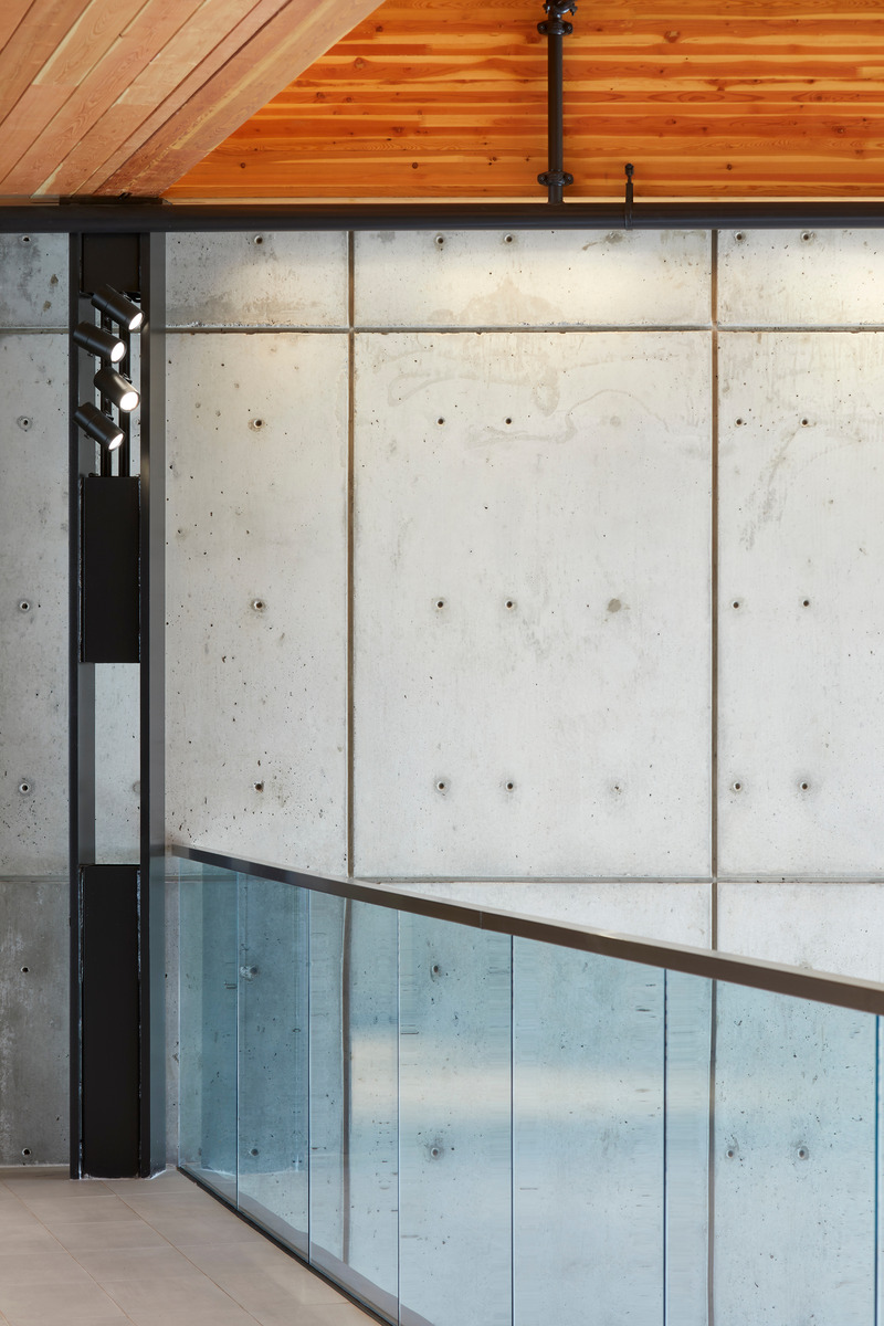 Press kit | 1132-06 - Press release | Redefining the Workplace Experience: Caivan / ABIC's New Head Office - Figurr Architects Collective - Commercial Architecture - Photo credit: Tom Arban Photography