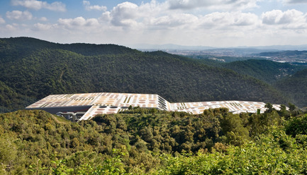 Dossier de presse | 735-02 - Communiqué de presse | Waste treatment facility from Vallès Occidental in Vacarisses (Barcelona) - Batlleiroig - Architecture commerciale - Crédit photo :  Francisco Urrutia 