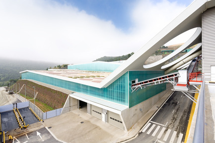 Dossier de presse | 735-02 - Communiqué de presse | Waste treatment facility from Vallès Occidental in Vacarisses (Barcelona) - Batlleiroig - Architecture commerciale - Crédit photo :  Francisco Urrutia 