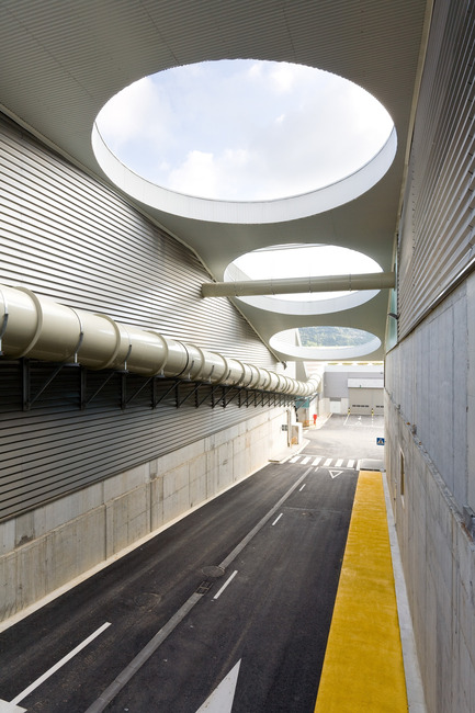 Dossier de presse | 735-02 - Communiqué de presse | Waste treatment facility from Vallès Occidental in Vacarisses (Barcelona) - Batlleiroig - Architecture commerciale - Crédit photo :  Francisco Urrutia 