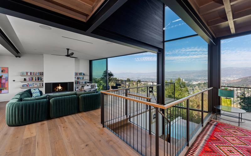 Dossier de presse | 5795-07 - Communiqué de presse | t House Defines a Seamless Connection Between Earth and Sky - ANX / Aaron Neubert Architects - Architecture résidentielle - Living Room - Crédit photo : Paul Vu / HANA