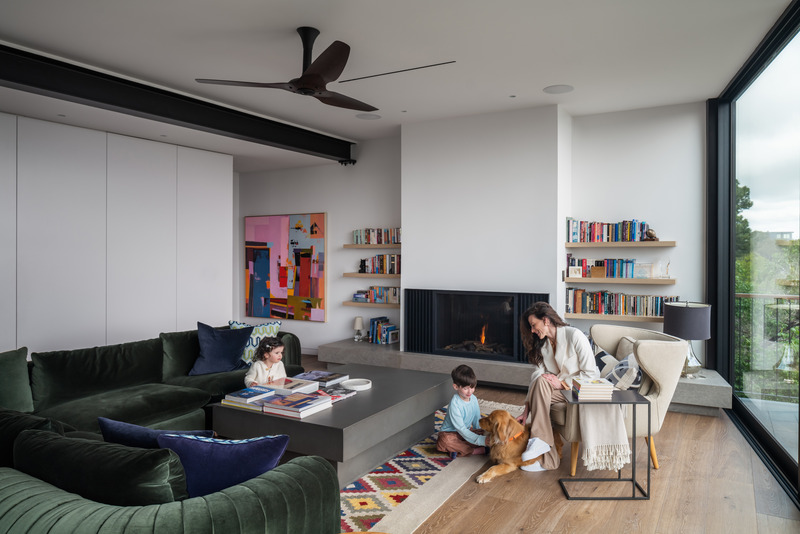 Dossier de presse | 5795-07 - Communiqué de presse | t House Defines a Seamless Connection Between Earth and Sky - ANX / Aaron Neubert Architects - Architecture résidentielle - Living Room<br> - Crédit photo : Paul Vu / HANA