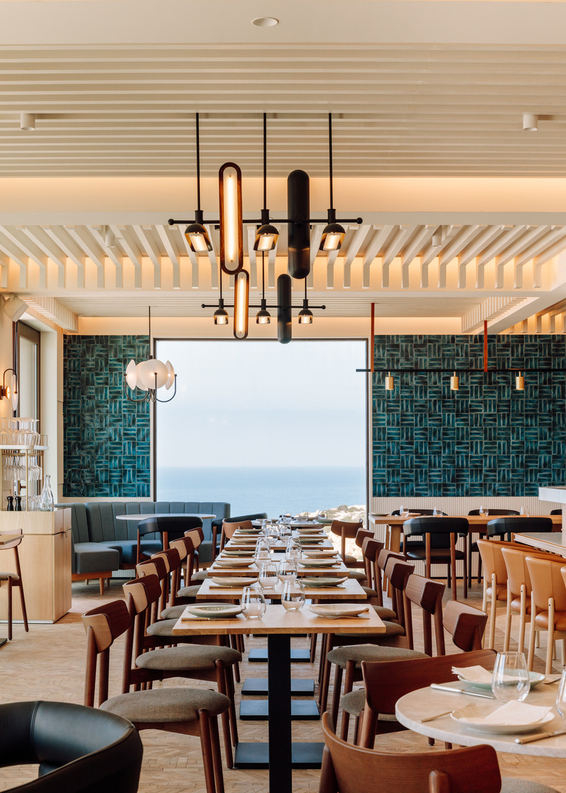 Dossier de presse | 967-03 - Communiqué de presse | Aethos Ericeira Hotel - Pedra Silva Arquitectos - Architecture commerciale - Crédit photo : Francisco Nogueira - Architectural Photography