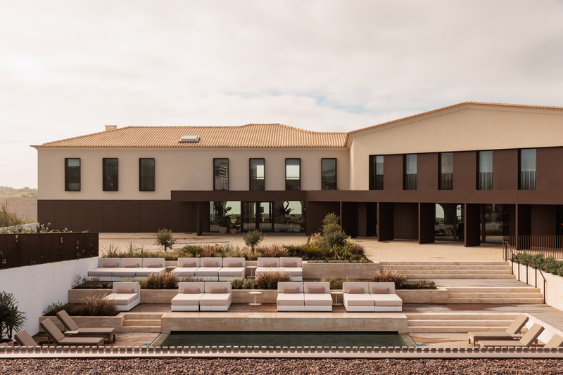 Dossier de presse | 967-03 - Communiqué de presse | Aethos Ericeira Hotel - Pedra Silva Arquitectos - Architecture commerciale - Crédit photo : Francisco Nogueira - Architectural Photography