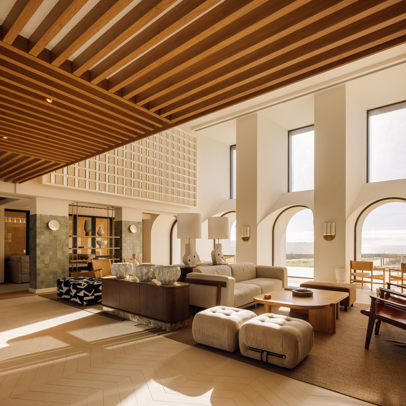 Dossier de presse | 967-03 - Communiqué de presse | Aethos Ericeira Hotel - Pedra Silva Arquitectos - Architecture commerciale - Crédit photo : Francisco Nogueira - Architectural Photography