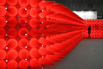 Dossier de presse | 753-09 - Communiqué de presse | Bilan positif pour la mission du design québécois à Taipei - Mission Design - Évènement + Exposition - Le stand de Mission Design, réalisé par Paprika, au Taipei World Design Expo. - Crédit photo : Louis Gagnon, Paprika