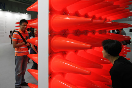 Dossier de presse | 753-09 - Communiqué de presse | Bilan positif pour la mission du design québécois à Taipei - Mission Design - Évènement + Exposition - Le stand de Mission Design, réalisé par Paprika, au Taipei World Design Expo. - Crédit photo : Louis Gagnon, Paprika