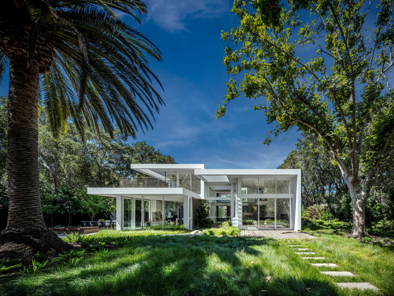 Press kit | 2757-38 - Press release | Swatt Miers Architects Serves Up California Cool with a Warm Modern Twist - Swatt Miers Architects - Residential Architecture -    Owyang House: The project team for this 6,000 SF residence included Swatt Miers Architects, Denis Matson (Contractor), Thuilot Associates (Landscape), Provest Structural Engineering and Kim Cladas (Lighting Designer).   - Photo credit: Tim Griffith