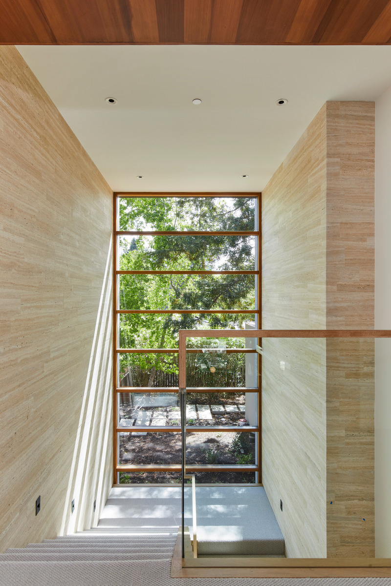 Press kit | 2757-38 - Press release | Swatt Miers Architects Serves Up California Cool with a Warm Modern Twist - Swatt Miers Architects - Residential Architecture -   Happy Valley Residence: The expansive windows were sourced from Quantum Windows &amp; Doors.    - Photo credit:   Russell Abraham  
