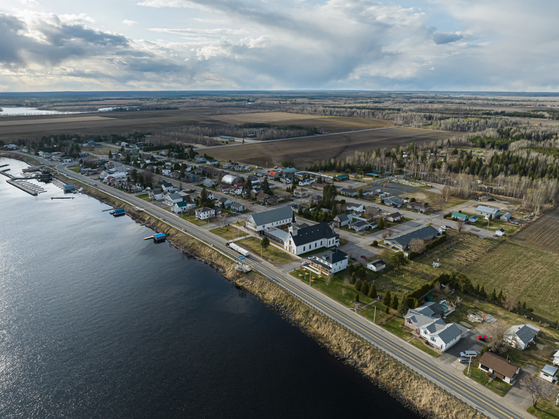 Dossier de presse | 7070-01 - Communiqué de presse | Espace Péribonka : un lieu culturel rayonnant au bord du Lac-Saint-Jean - Maîtres d’Œuvre Architectes (MDO) - Architecture institutionnelle - Crédit photo : Stéphane Groleau