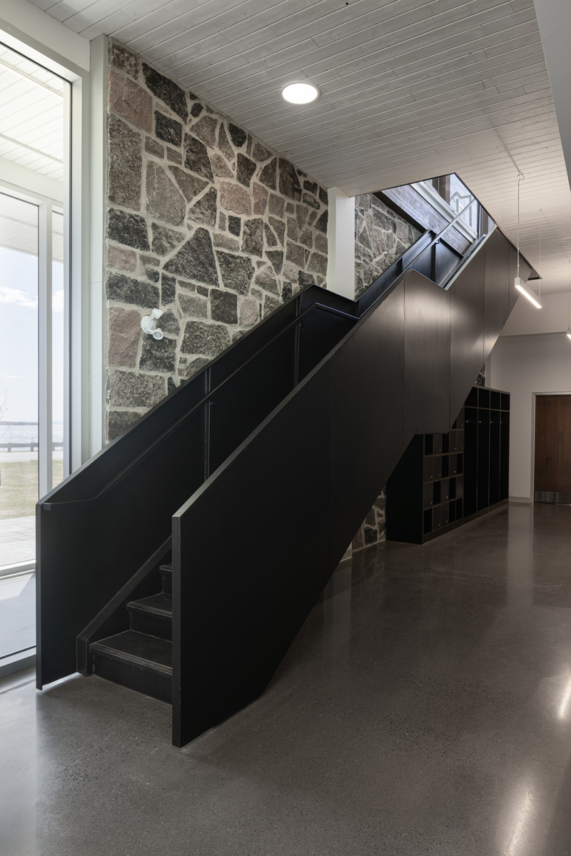 Dossier de presse | 7070-01 - Communiqué de presse | Espace Péribonka : un lieu culturel rayonnant au bord du Lac-Saint-Jean - Maîtres d’Œuvre Architectes (MDO) - Architecture institutionnelle - Crédit photo : Stéphane Groleau