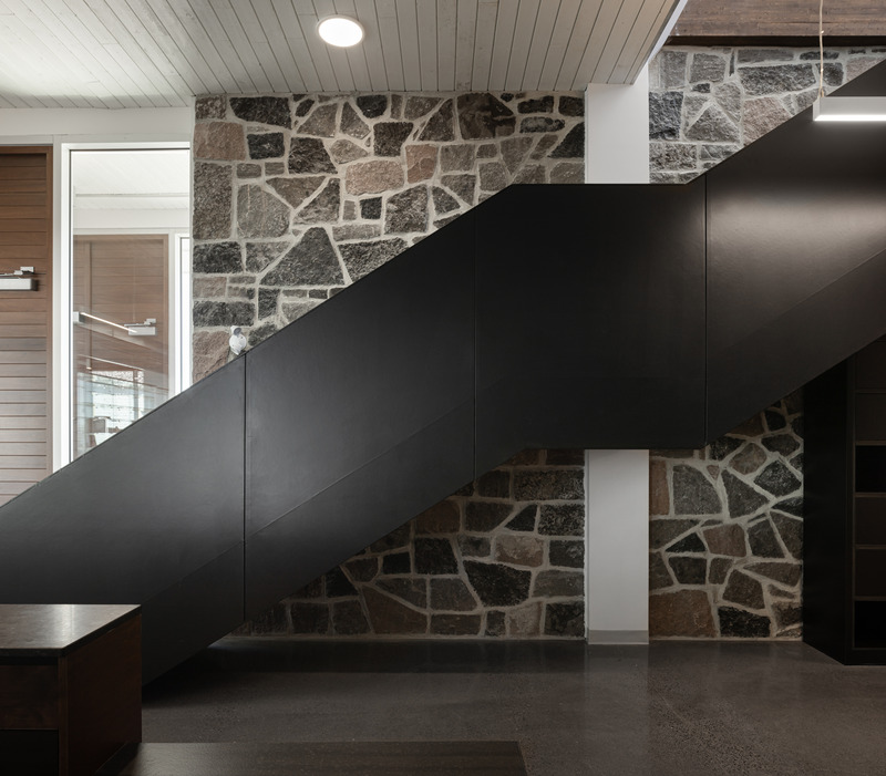 Dossier de presse | 7070-01 - Communiqué de presse | Espace Péribonka : un lieu culturel rayonnant au bord du Lac-Saint-Jean - Maîtres d’Œuvre Architectes (MDO) - Architecture institutionnelle - Crédit photo : Stéphane Groleau