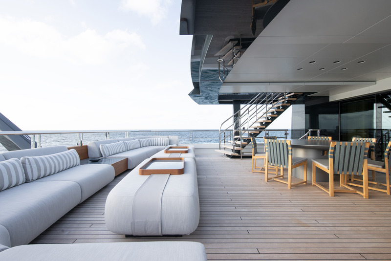 Press kit | 889-06 - Press release | BURDIFILEK Sets Sail Into the World of Luxury Yachting With Entourage - BURDIFILEK - Residential Interior Design - All lounge furniture was custom designed. - Photo credit: Guillaume Plisson