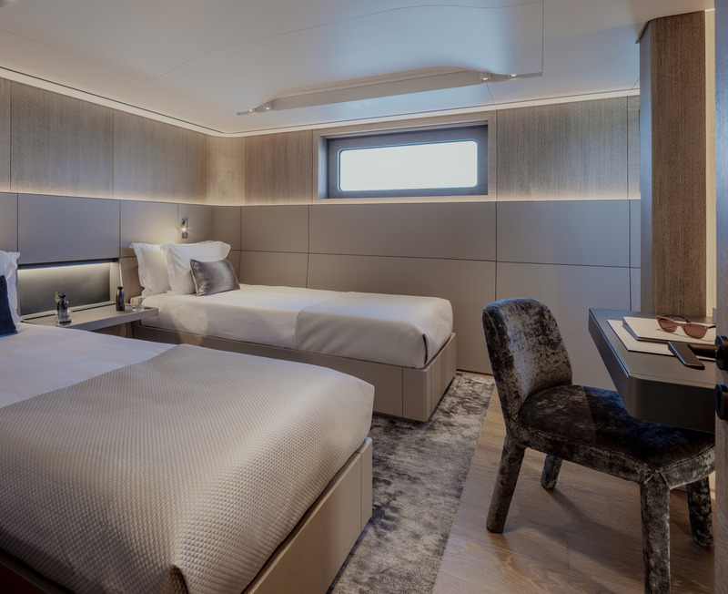 Press kit | 889-06 - Press release | BURDIFILEK Sets Sail Into the World of Luxury Yachting With Entourage - BURDIFILEK - Residential Interior Design - Lower deck bedroom. - Photo credit: Guillaume Plisson